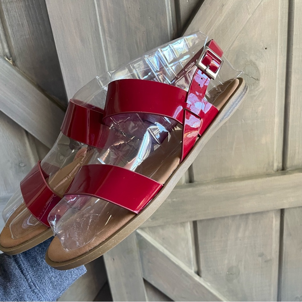 NEW Red Patent Ankle Strap Flat Sandals Women's Open‎ Toe Casual Summer Shoes 10 - Picture 5 of 7